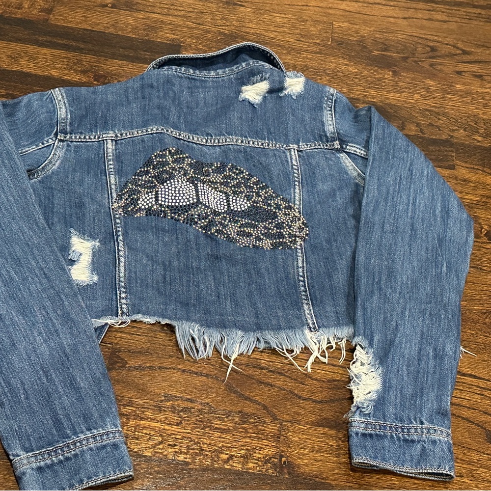 Cello women’s rhinestone distressed cropped blue jean jacket-- worn once